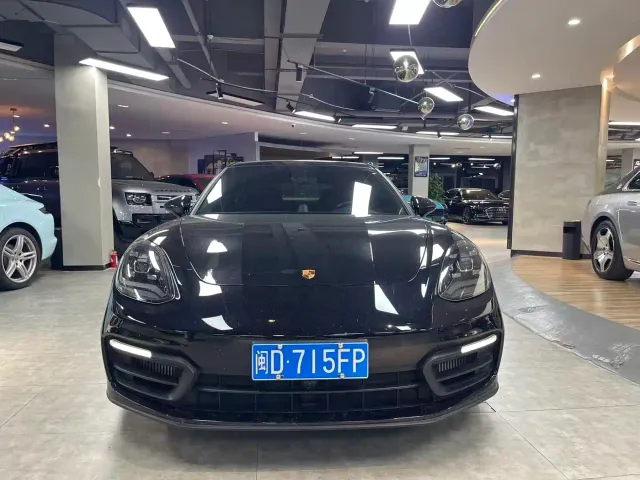 Porsche Panamera — Фото автомобиля 3