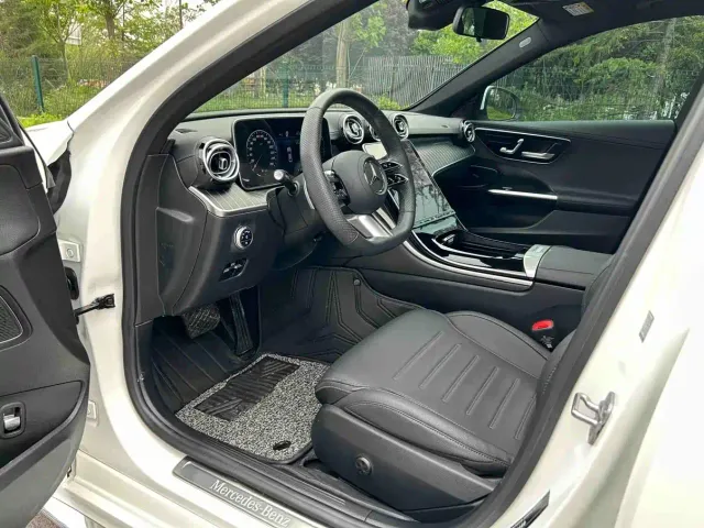 Mercedes-Benz C-Class — Фото автомобиля 6