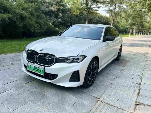BMW i3 — Фото автомобиля 14