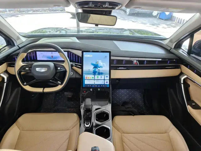 Geely Boyue L — Фото автомобиля 5