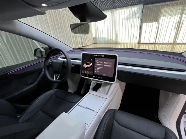 Tesla Model Y — Фото автомобиля 20