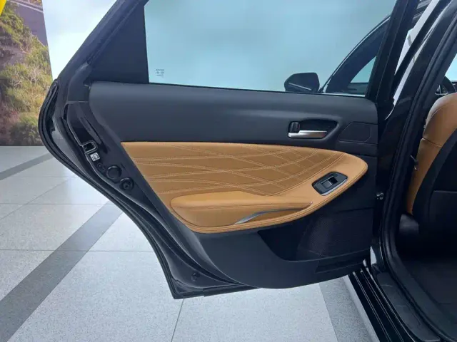 Toyota Avalon — Фото автомобиля 23