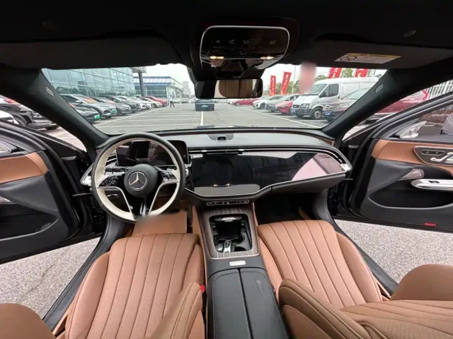 Mercedes-Benz E-Class — Фото автомобиля 9