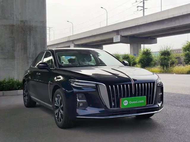 Hongqi H5 PHEV — Фото автомобиля 3
