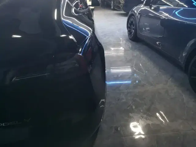 Tesla Model Y — Фото автомобиля 7
