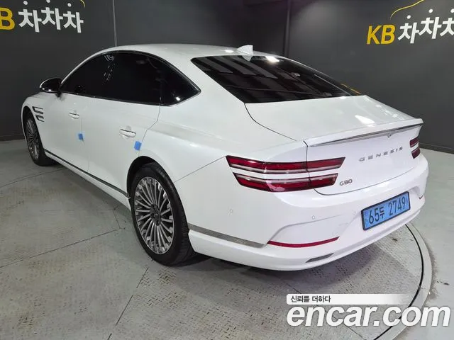 Genesis G80 RG3 — Фото автомобиля 4