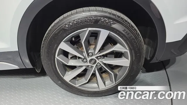 Audi Q5 45 TFSI quattro Sportback — Фото автомобиля 21