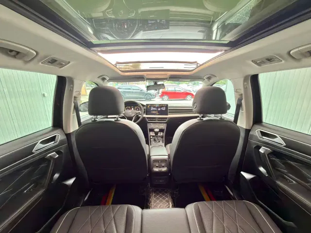 Volkswagen Tiguan L — Фото автомобиля 19