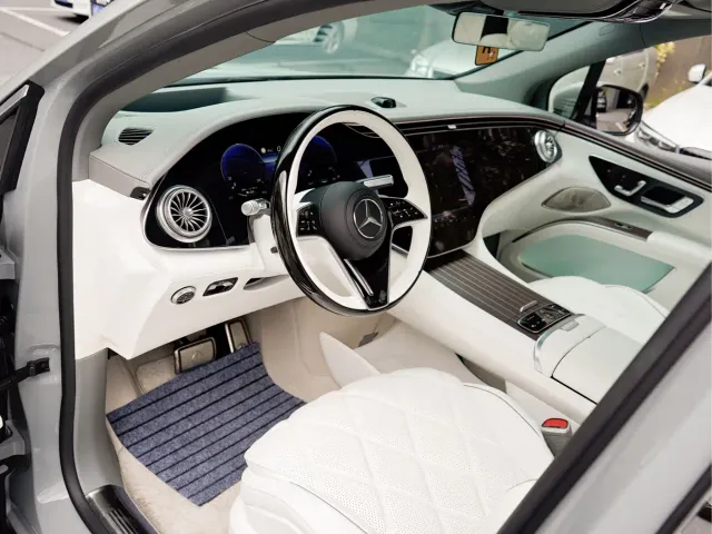 Mercedes-Benz Maybach EQS SUV — Фото автомобиля 11