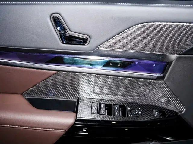 BMW 7 Series — Фото автомобиля 30