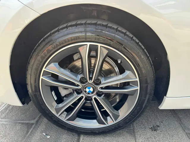 BMW 1 Series — Фото автомобиля 16
