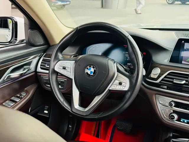 BMW 7 Series — Фото автомобиля 20