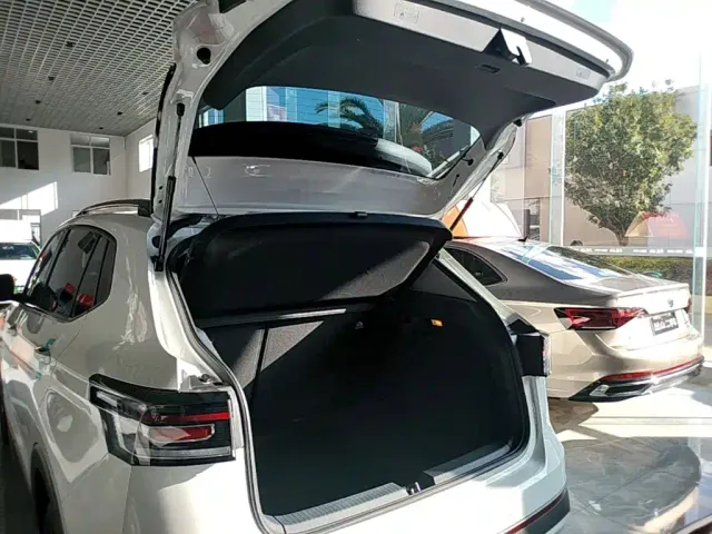 Volkswagen Tharu — Фото автомобиля 18