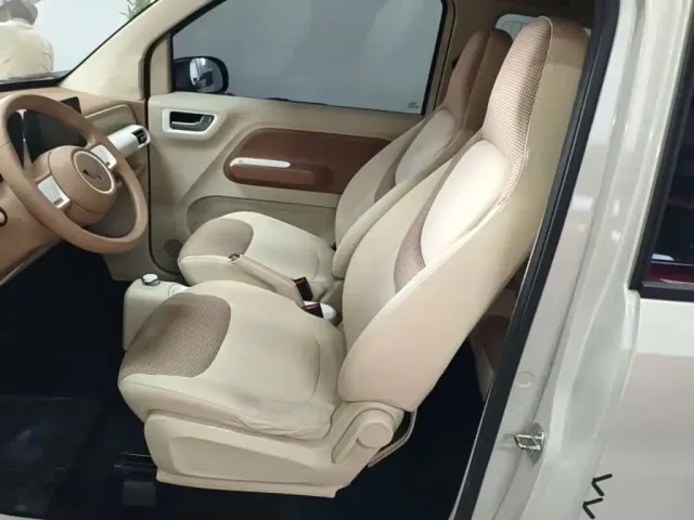 Wuling Hongguang Mini EV — Фото автомобиля 14