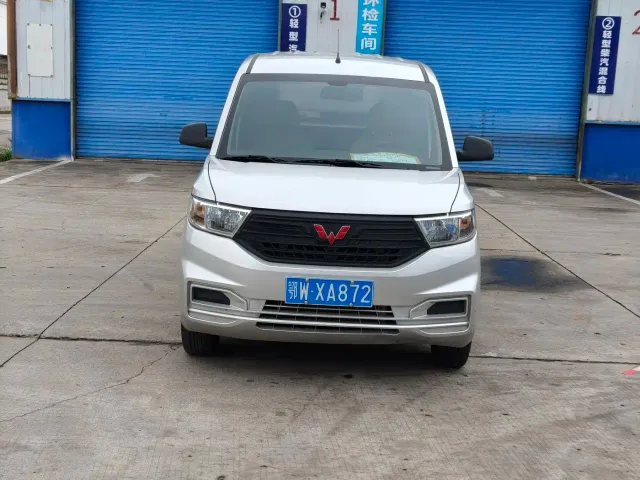Фотография автомобиля — Wuling Hongguang V