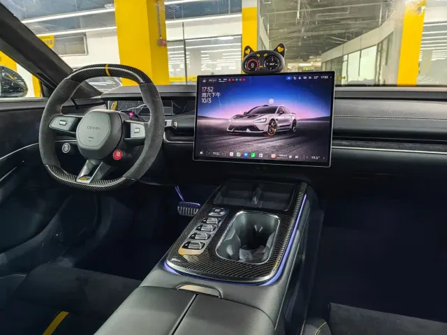 Xiaomi SU7 Ultra — Фото автомобиля 9