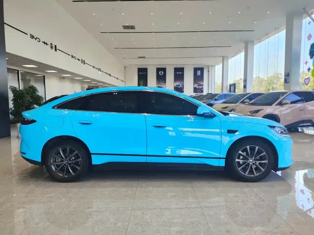 BYD Qin L — Фото автомобиля 4