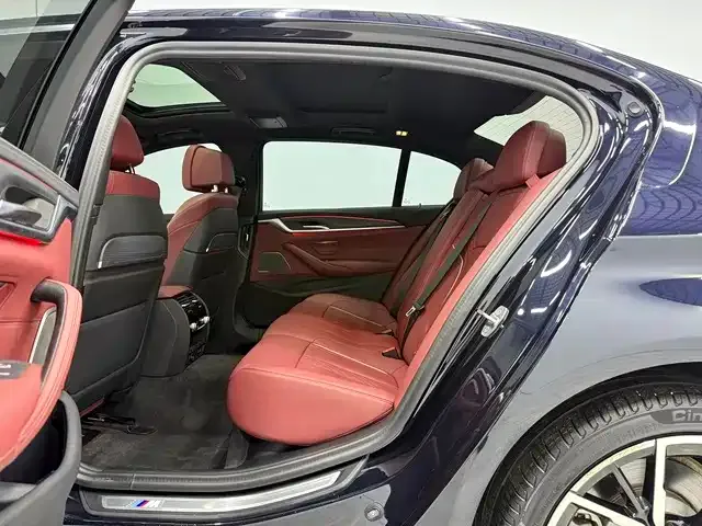 BMW 5 Series — Фото автомобиля 8