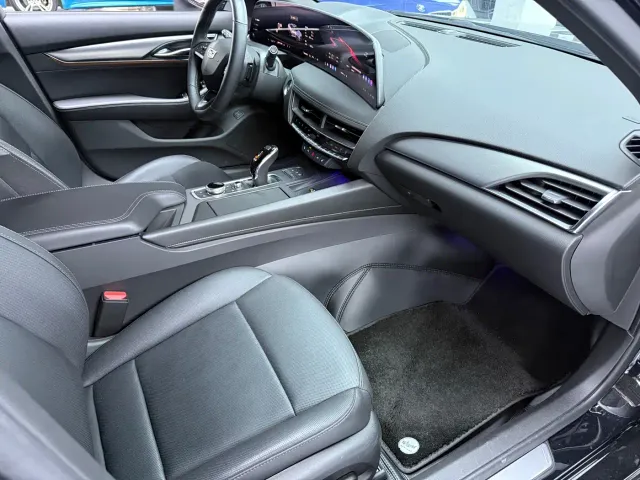 Cadillac CT5 — Фото автомобиля 10