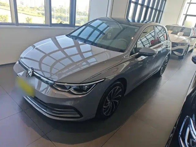 Фотография автомобиля — Volkswagen Golf