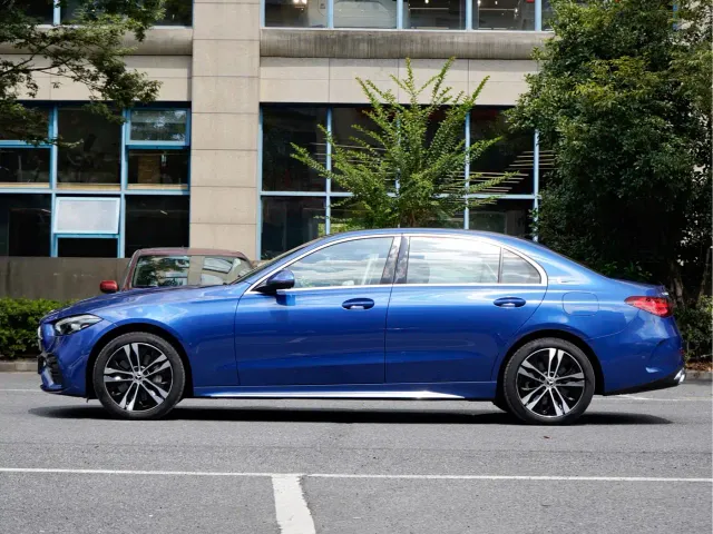 Mercedes-Benz C-Class — Фото автомобиля 3