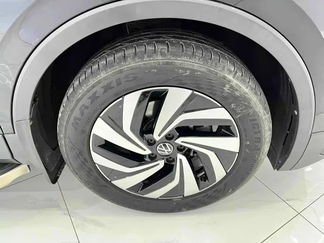 Volkswagen Tiguan L — Фото автомобиля 19