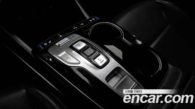 Hyundai Tucson Tucson (NX4) Дизель 2.0 2WD — Фото автомобиля 8
