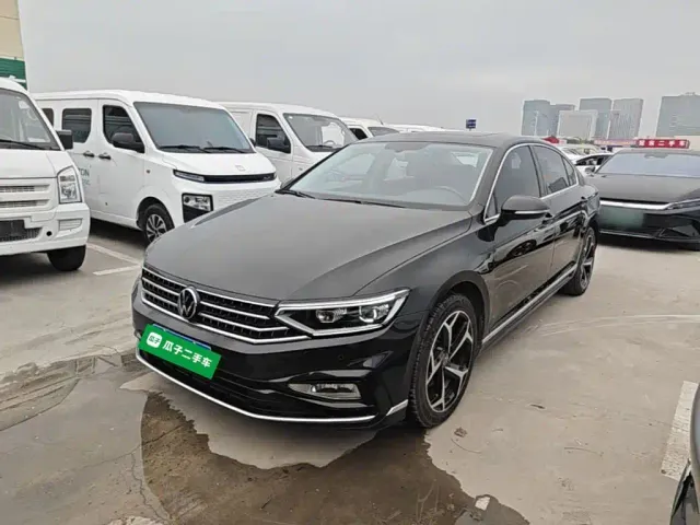 Фотография автомобиля — Volkswagen Magotan