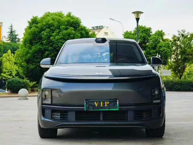 Li Auto L9 — Фото автомобиля 2