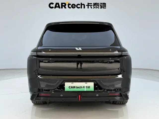 Li Auto L8 — Фото автомобиля 6