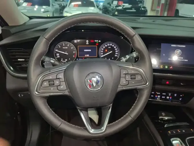Buick Envision Plus — Фото автомобиля 10