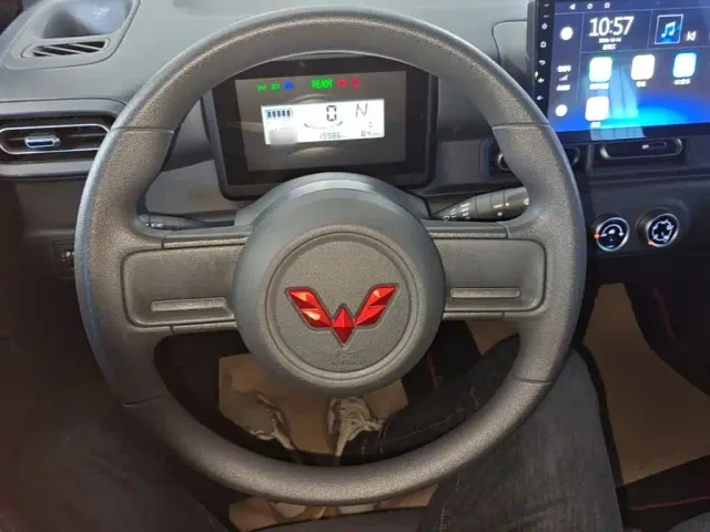 Wuling Zhiguang NEV — Фото автомобиля 10