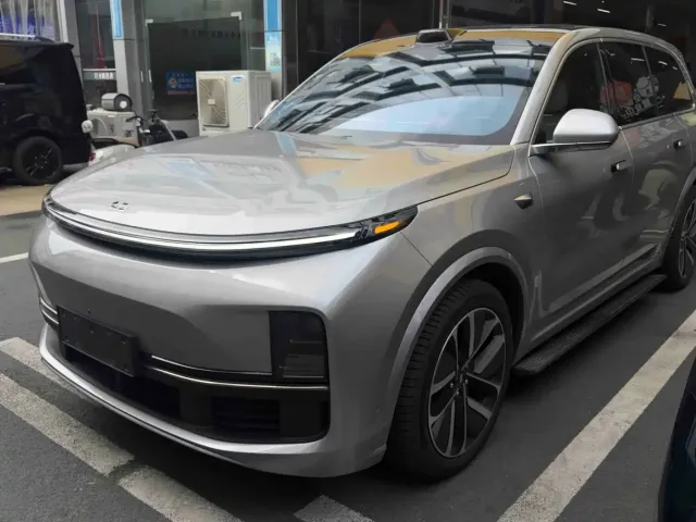 Li Auto L9 — Фото автомобиля 2