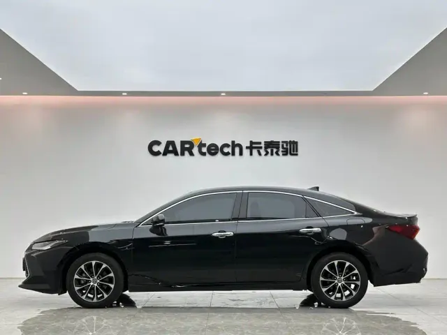 Toyota Avalon — Фото автомобиля 2