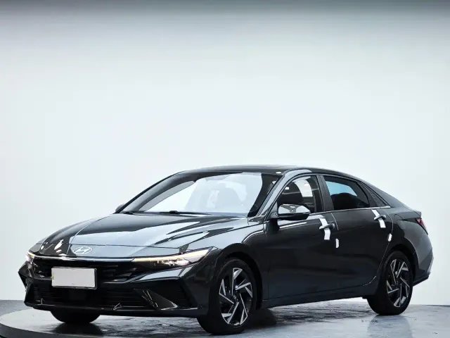 Фотография автомобиля — Hyundai Elantra