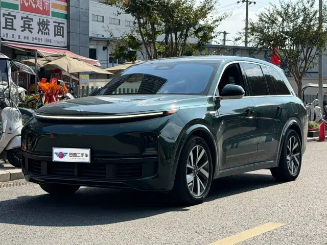 Фотография автомобиля — Li Auto L8