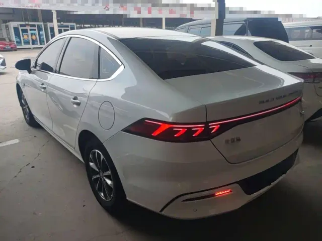 BYD Qin PLUS — Фото автомобиля 4
