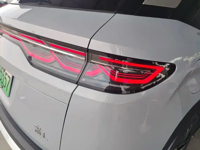 BYD Song L DM-i — Фото автомобиля 7