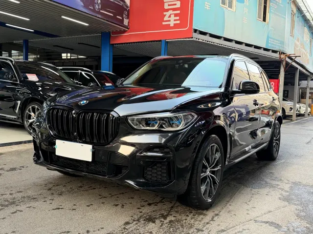 Фотография автомобиля — BMW X5