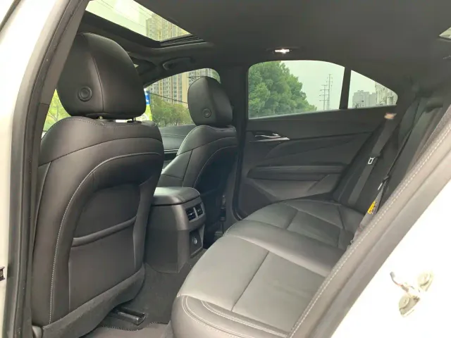 Cadillac CT4 — Фото автомобиля 13