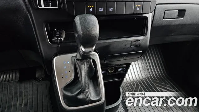Hyundai Staria Staria Карго 5 мест — Фото автомобиля 9