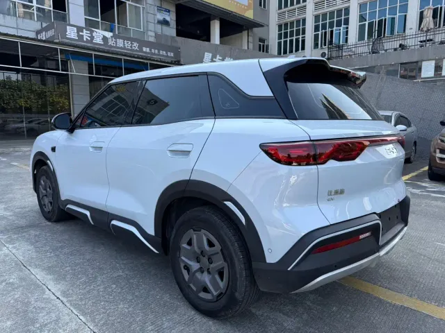 BYD Yuan UP — Фото автомобиля 4