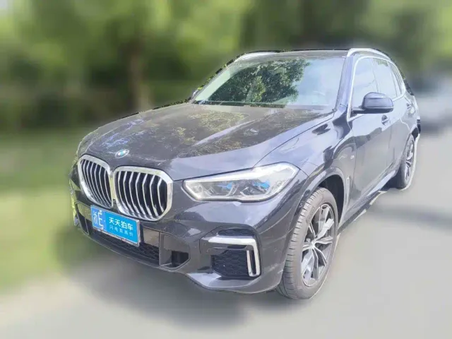 Фотография автомобиля — BMW X5