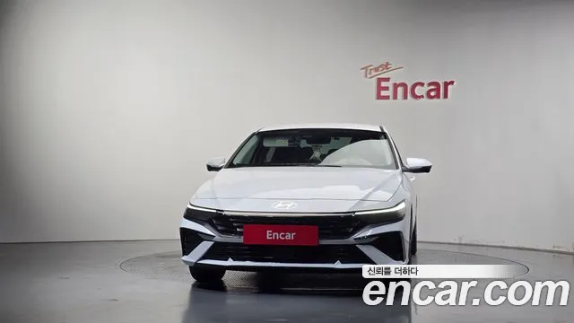 Hyundai Avante CN7 — Фото автомобиля 3
