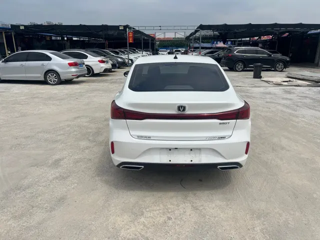 Changan Eado — Фото автомобиля 14