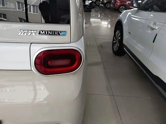 Wuling Hongguang Mini EV — Фото автомобиля 7