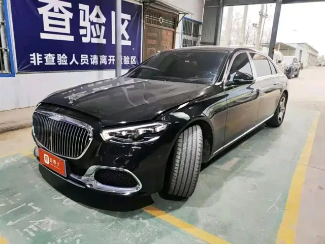 Фотография автомобиля — Mercedes-Benz Maybach S-Class