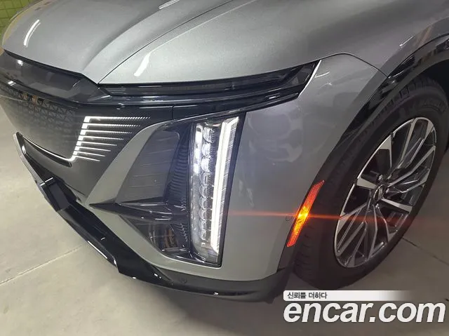 Cadillac Lyriq Lyriq Sport — Фото автомобиля 2