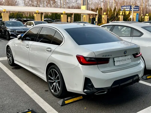 BMW 3 Series — Фото автомобиля 3
