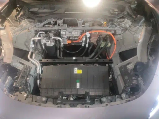 Xiaomi SU7 — Фото автомобиля 10